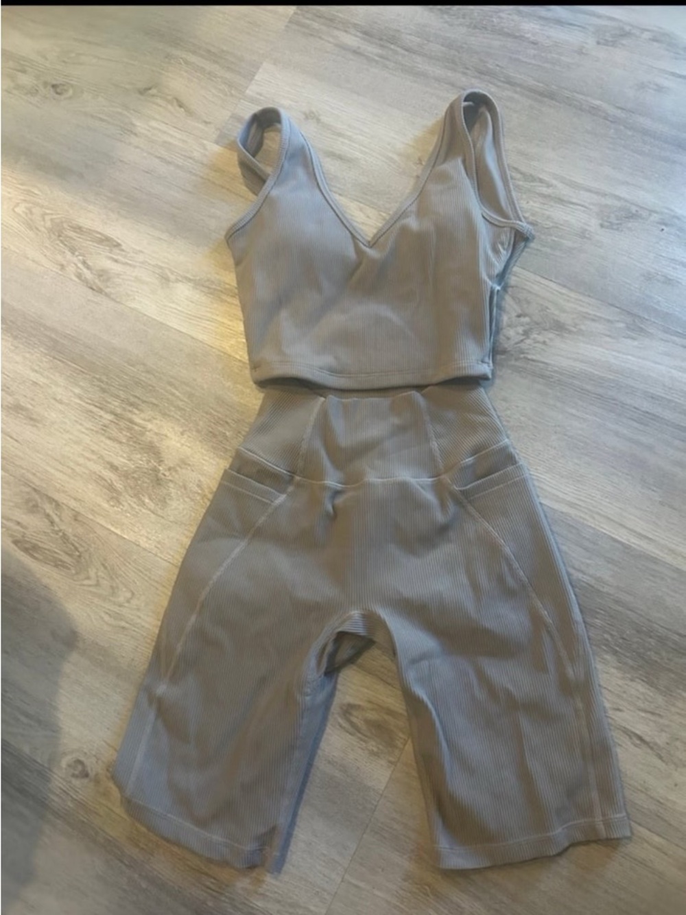 BuffBunny Ribbed V-Neck Crop Top & Biker Short Set - Gray